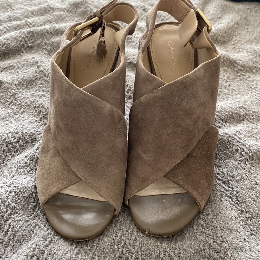 Calvin Klein heeled sandals size 10 - Picture 2 of 3